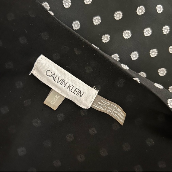 ❤️Calvin Klein Black Polka Dot Women's Top M - Picture 6 of 12